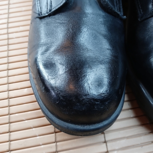 Belleville Boots TRP 300 men\'s sz 9.5R. Steel toe. black leather and nylon. Vibr
